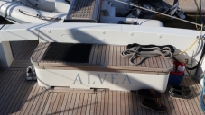 Uniesse 48